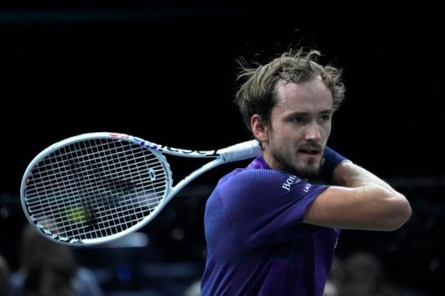 开云下载-梅德维德夫今年仍无重大冠军 德米纳尔首胜前五